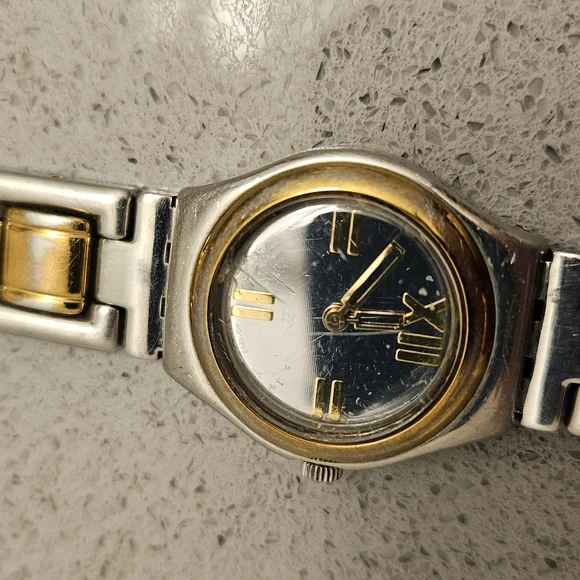 SWATCH Silver and Gold watch - Picture 2 of 8